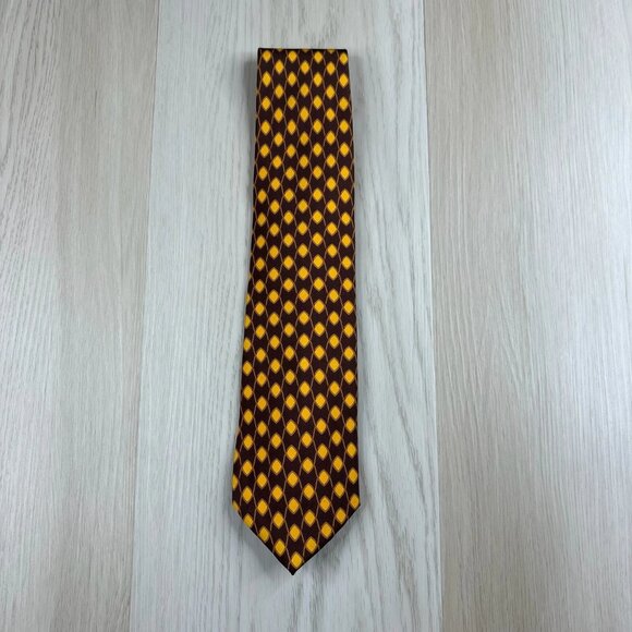 Gucci Mens Gold Geometric Pattern Designer Pure Silk Necktie 58x3.5 Inches - Picture 1 of 14